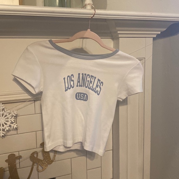 BRAND NEW BRANDY MELVILLE LOS ANGELES CROP TOP - Picture 1 of 3